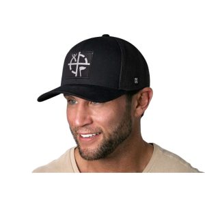 Geocaching Trucker Hat- Svart med svart/sølv lapp